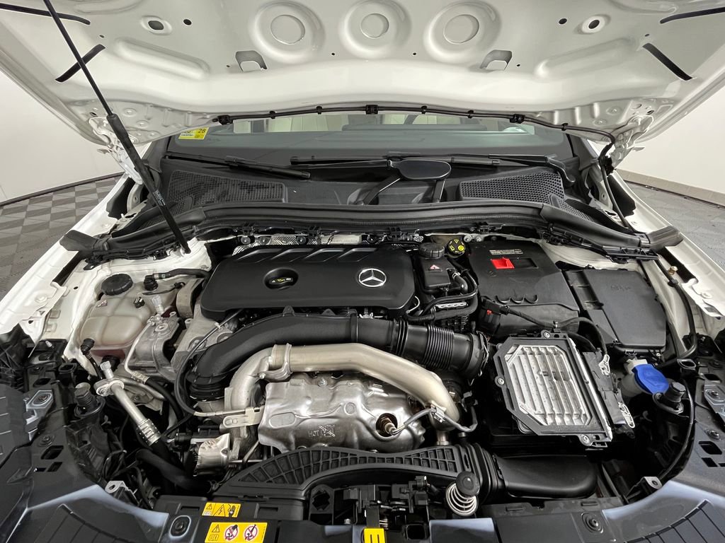 Used 2025 Mercedes-Benz GLA 250 4MATIC image 14