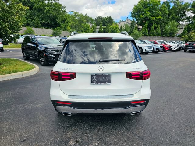 New 2026 Mercedes-Benz GLB 250 4MATIC image 8