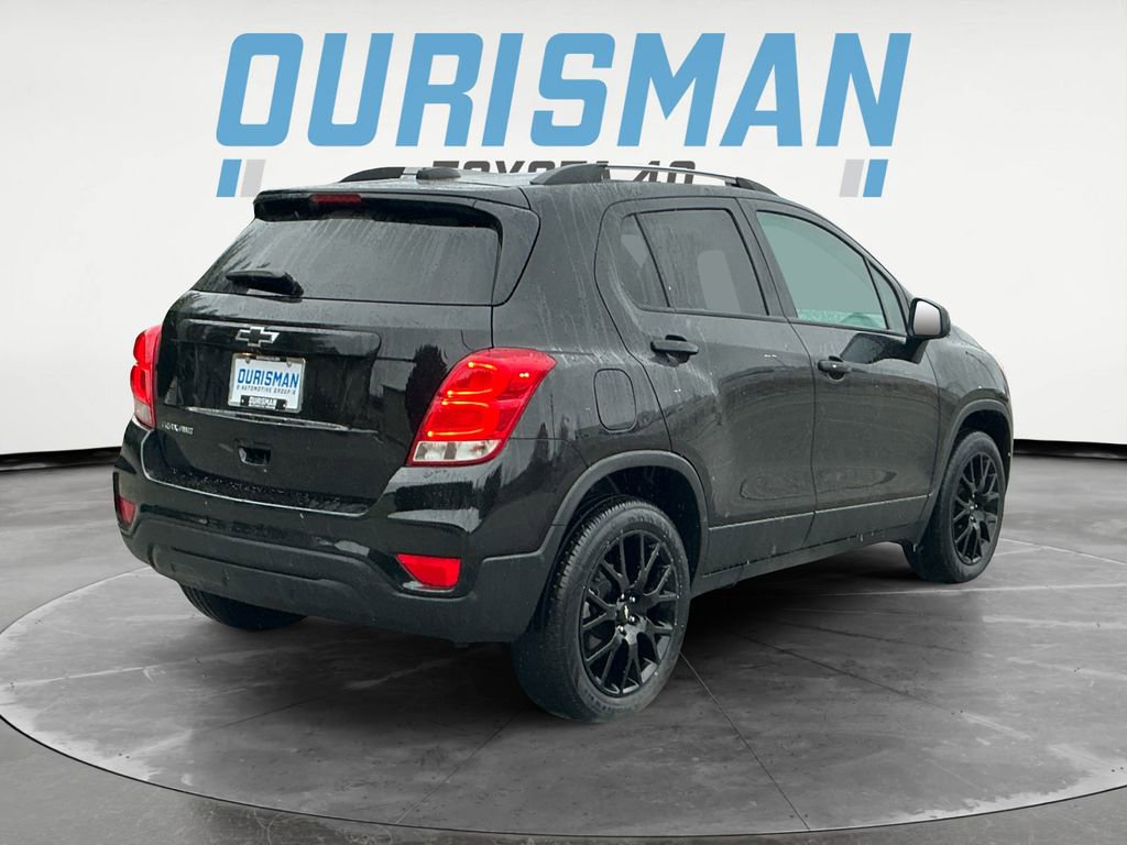 Used 2022 Chevrolet Trax LT w/ Midnight Edition image 6