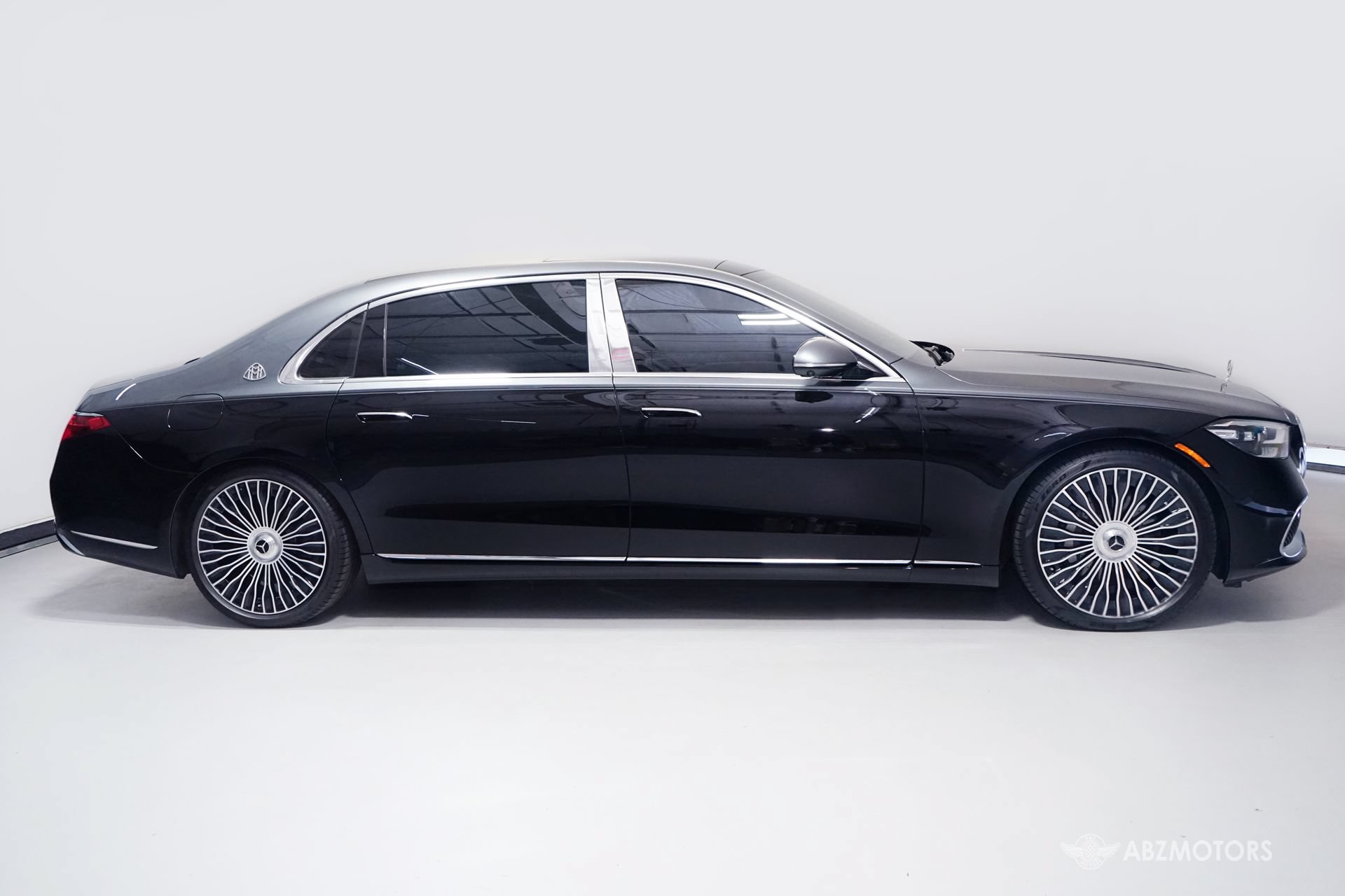 Used 2024 Mercedes-Benz Maybach S 580 4MATIC image 3