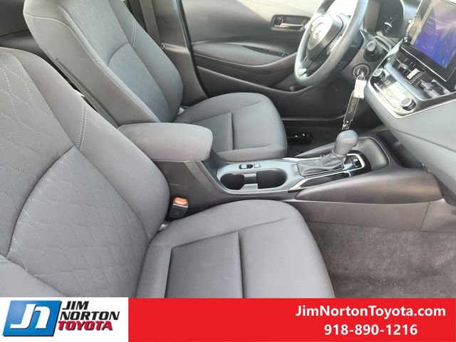 Used 2026 Toyota Corolla LE FWD image 14