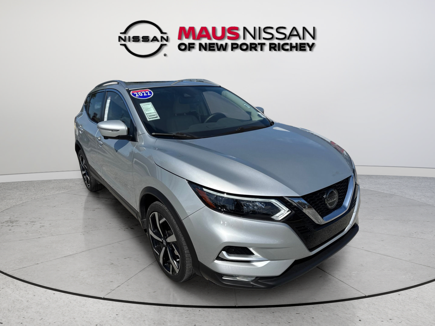 Certified 2022 Nissan Rogue Sport SL w/ Premium Package AWD/4WD image 2