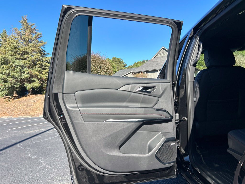 Used 2024 Chevrolet Traverse RS w/ LPO, Floor Liner Package FWD image 61