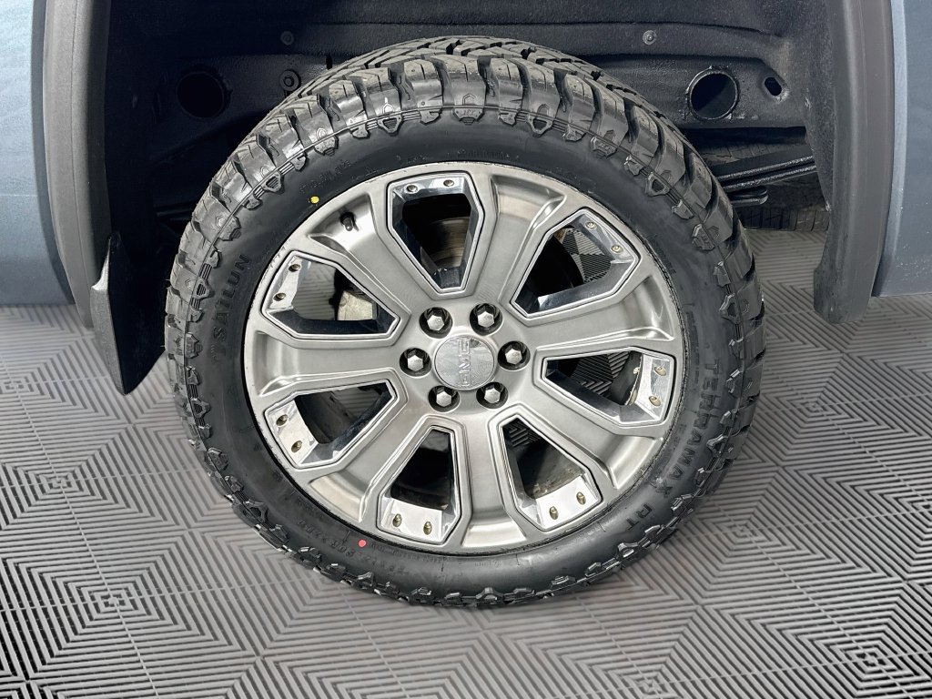 Used 2014 GMC Sierra 1500 SLT w/ SLT Preferred Package AWD/4WD image 29