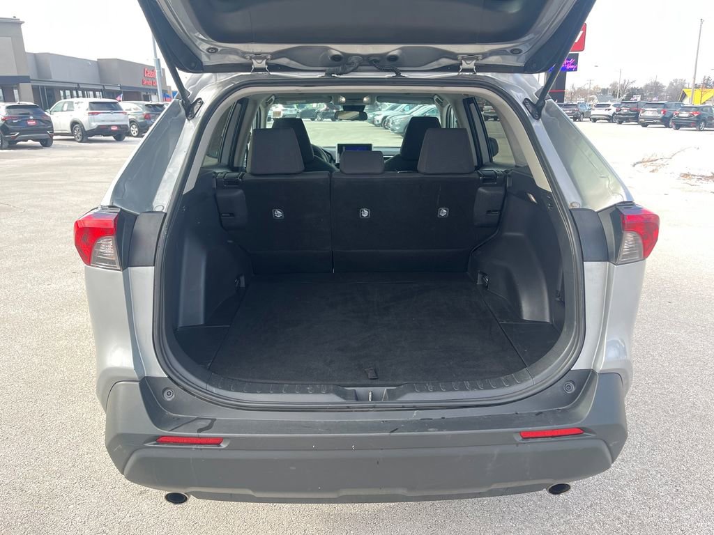 Used 2024 Toyota RAV4 LE image 27