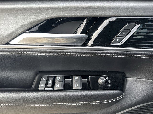 Used 2023 Jeep Wagoneer Series II image 28