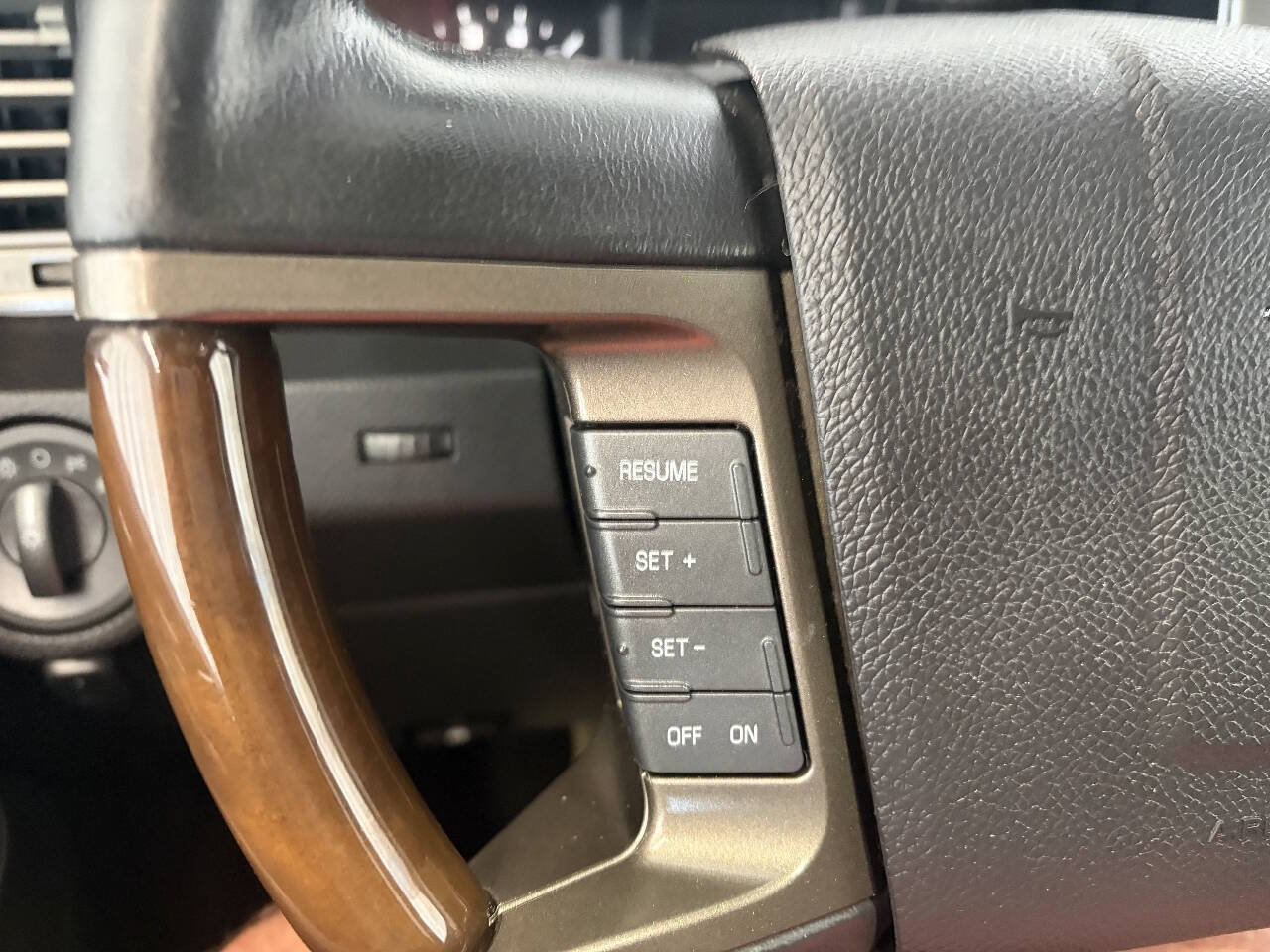Used 2014 Lincoln Navigator L 4WD image 21