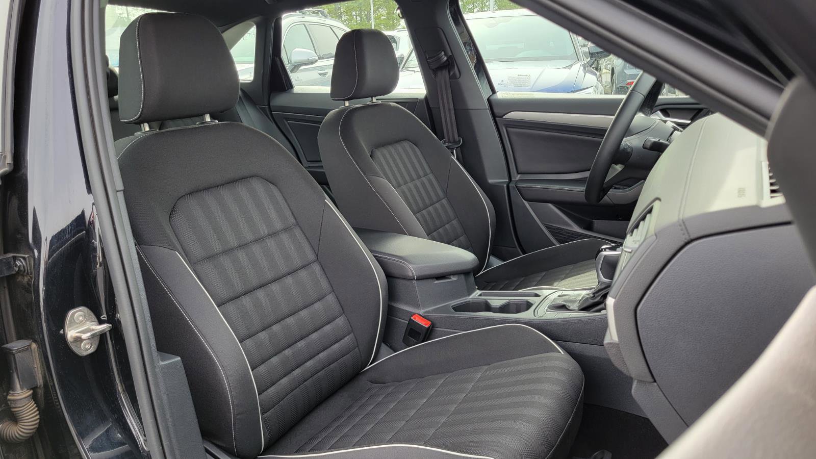 Used 2023 Volkswagen Jetta Sport image 35