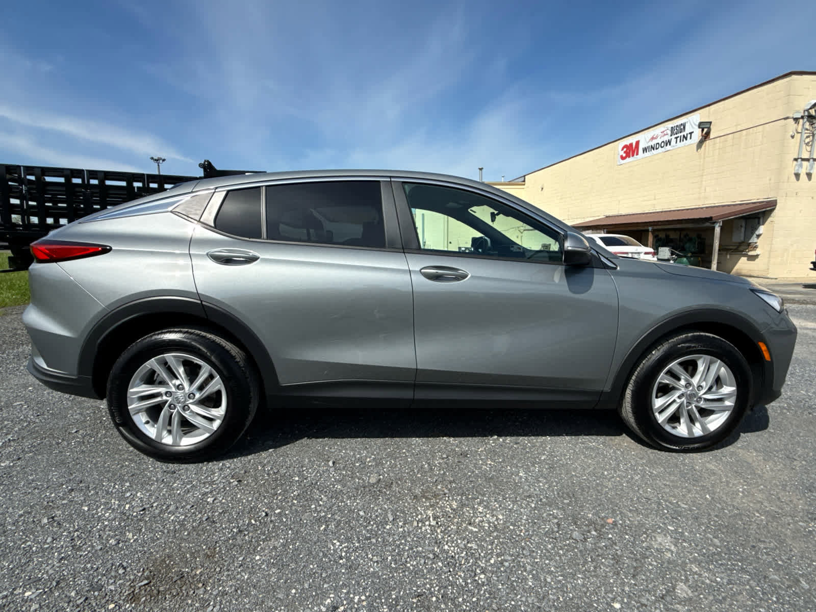 Used 2025 Buick Envista Sport Touring w/ Convenience I Package FWD image 9