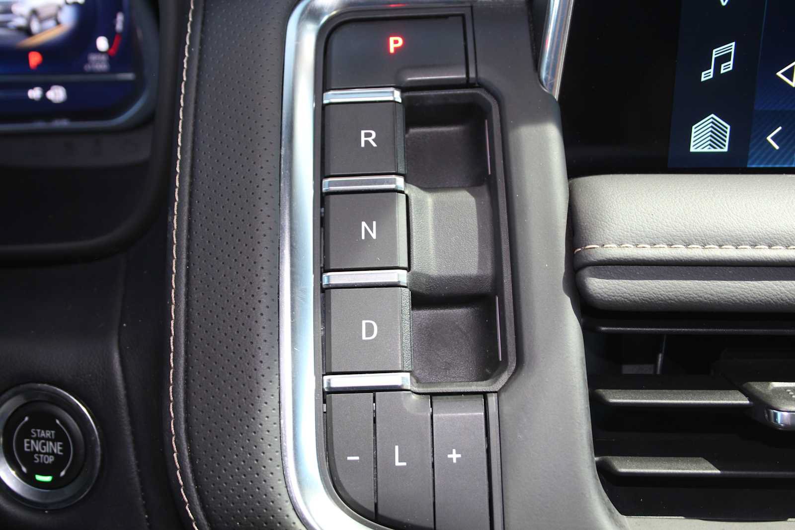 Used 2023 Chevrolet Tahoe Premier AWD/4WD image 49