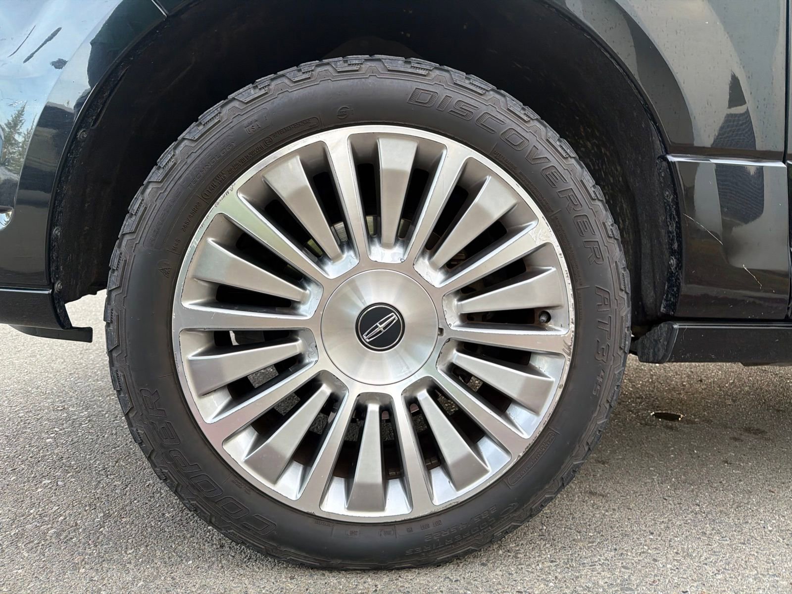 Used 2017 Lincoln Navigator L Reserve image 9