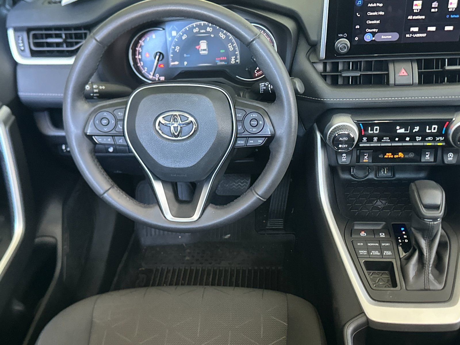 Used 2024 Toyota RAV4 XLE w/ Convenience Package AWD/4WD image 14