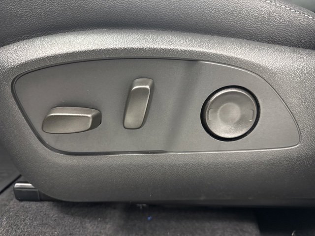 New 2026 Chevrolet Traverse LT w/ Driver Confidence Package image 10