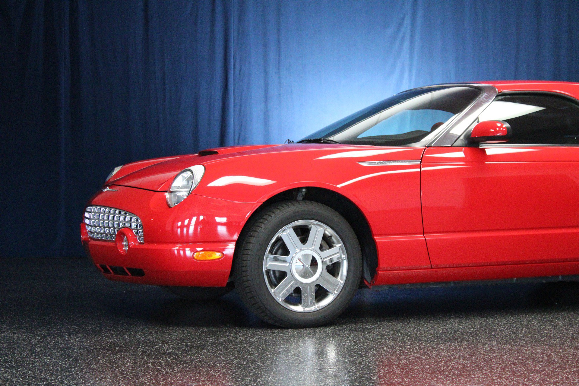Used 2005 Ford Thunderbird RWD image 5