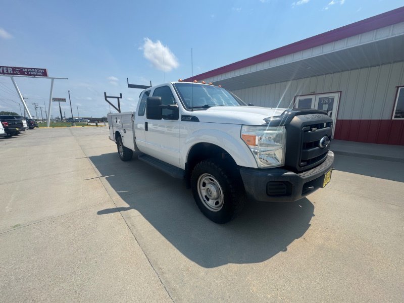 Used 2015 Ford F350 XL image 2