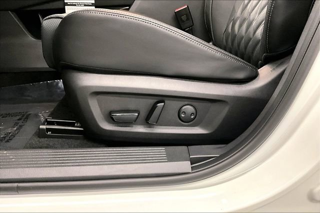 New 2025 Nissan Rogue Platinum w/ Tech Package image 30