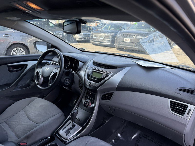 Used 2013 Hyundai Elantra GLS w/ Preferred Pkg image 23