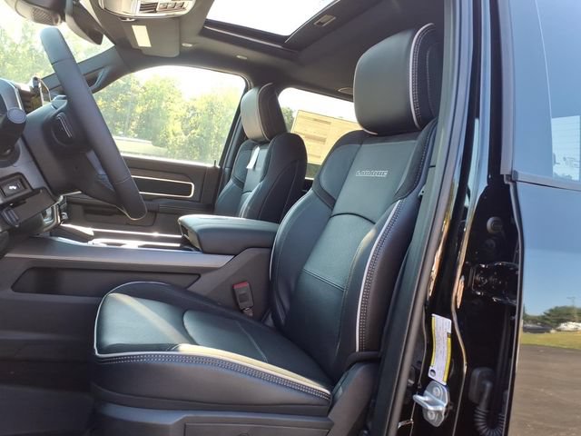 New 2026 RAM 2500 Laramie AWD/4WD image 12