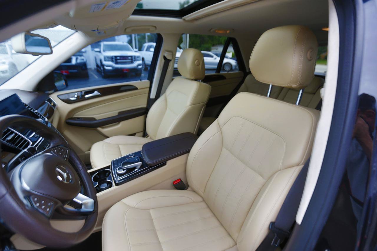 Used 2019 Mercedes-Benz GLE 400 4MATIC w/ Premium 1 Package image 5