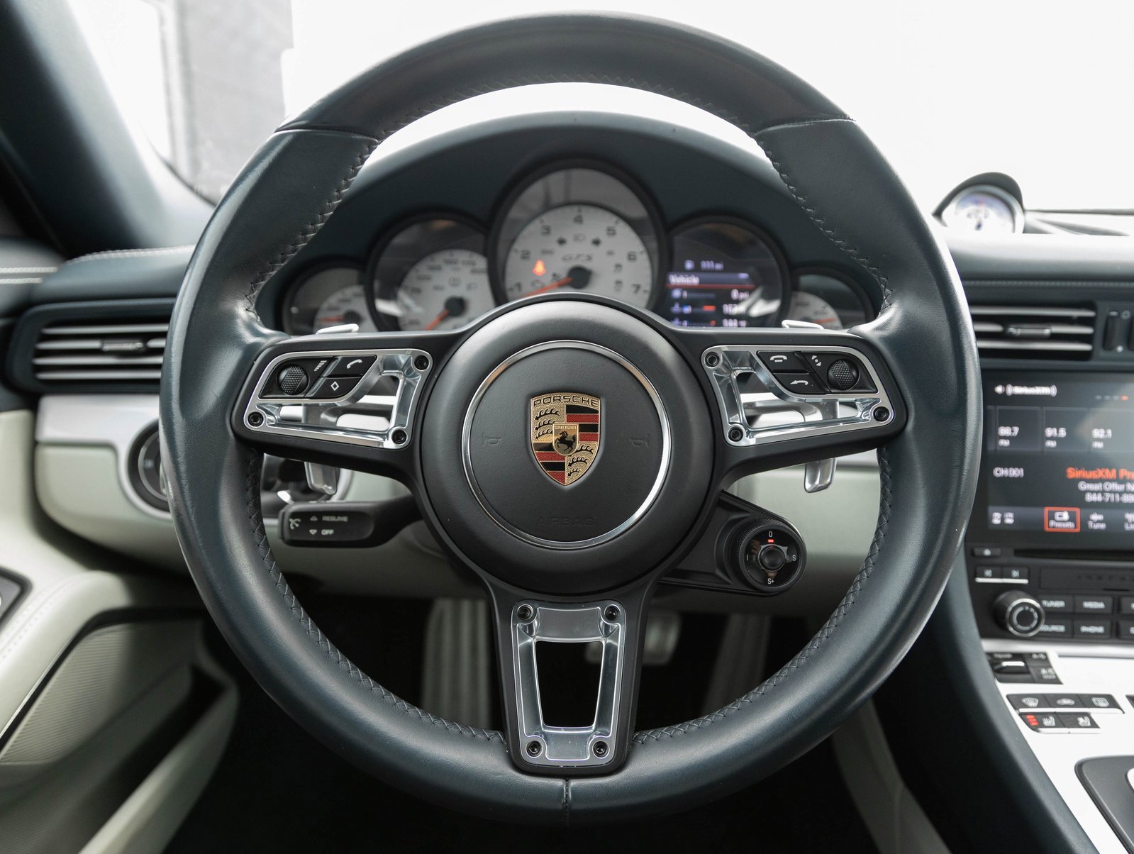 Used 2019 Porsche 911 Targa 4 GTS image 15
