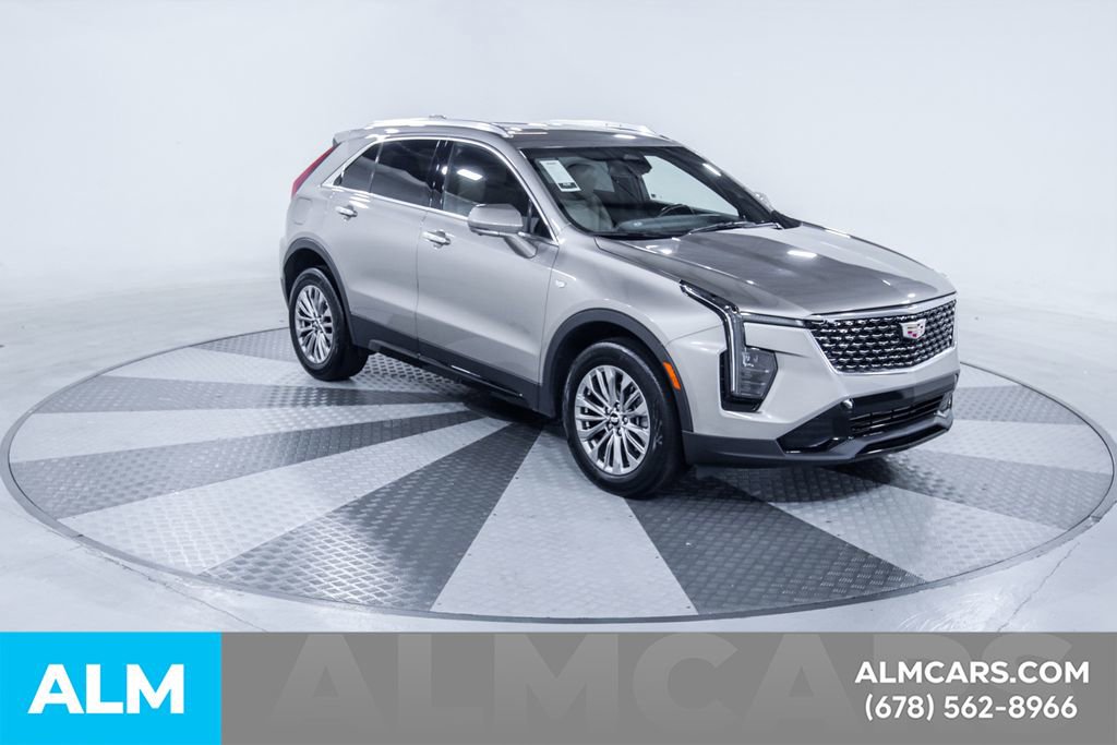 Used 2025 Cadillac XT4 Premium Luxury FWD image 14