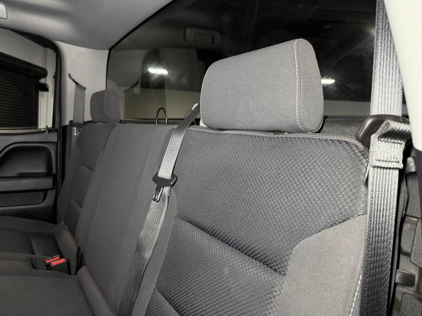 Used 2018 Chevrolet Silverado 1500 LT RWD image 16