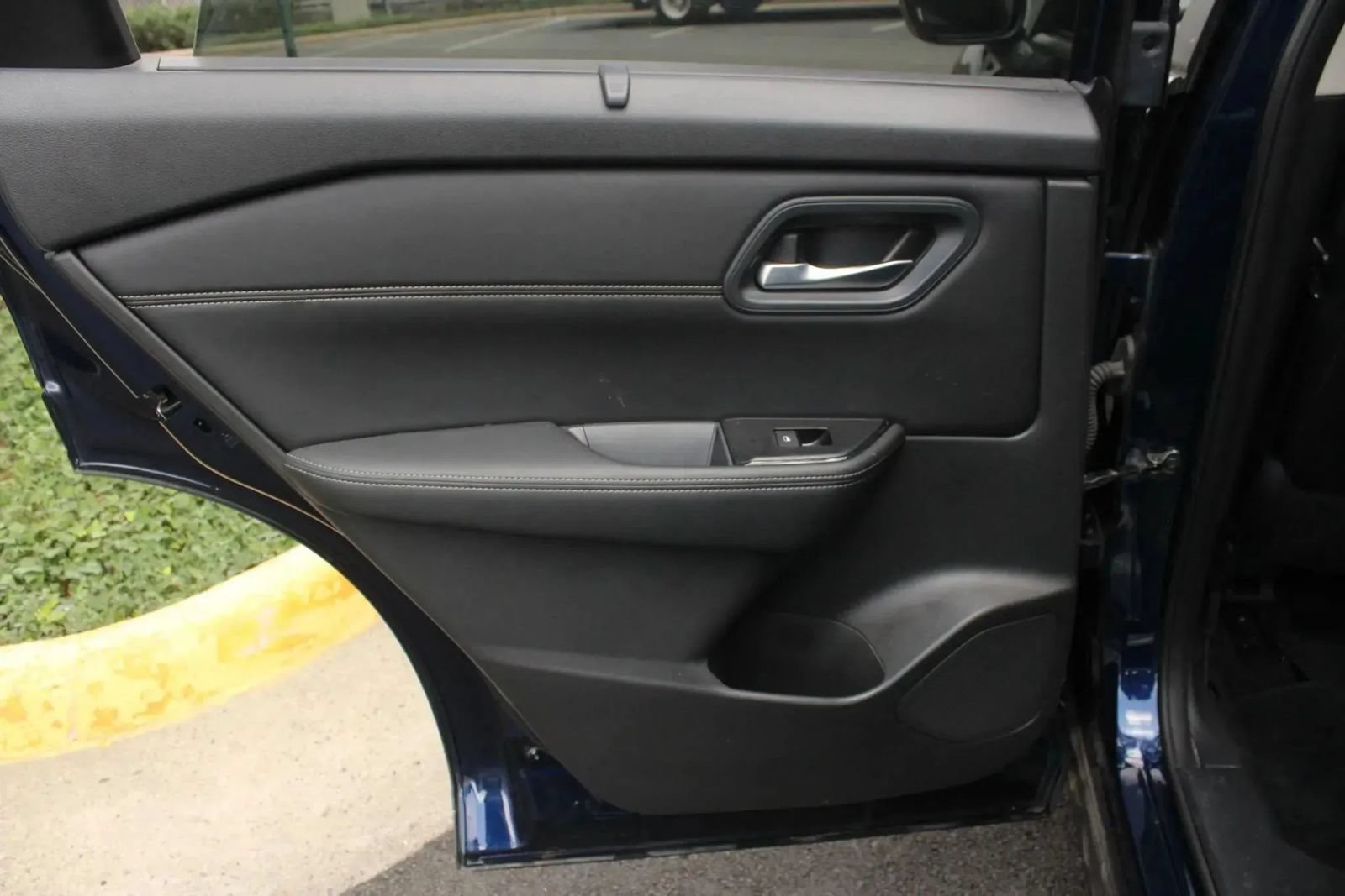 Used 2024 Nissan Rogue SV w/ SV Premium Package AWD/4WD image 41