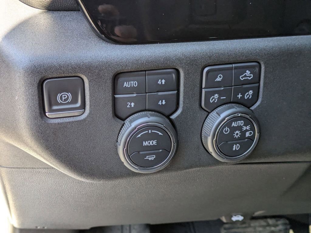 Used 2022 Chevrolet Silverado 1500 High Country w/ High Country Premium Package image 17