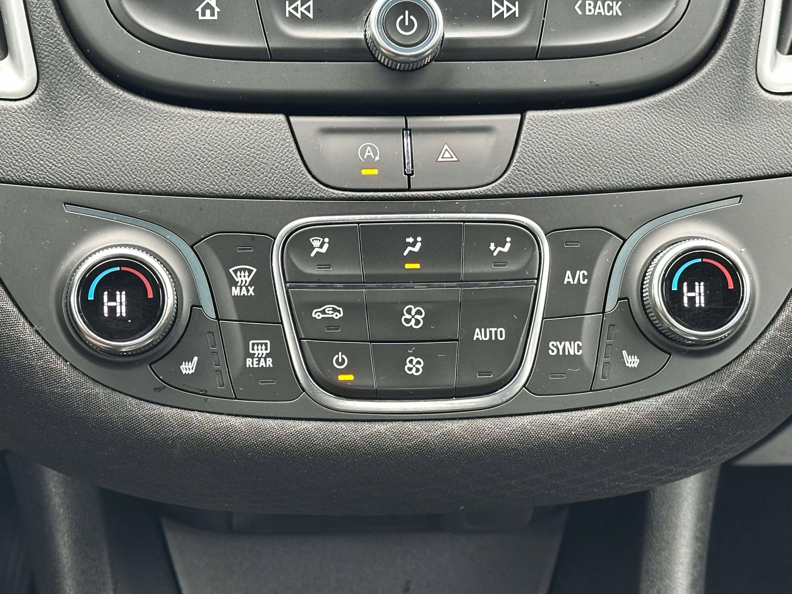 Used 2024 Chevrolet Malibu LT image 11