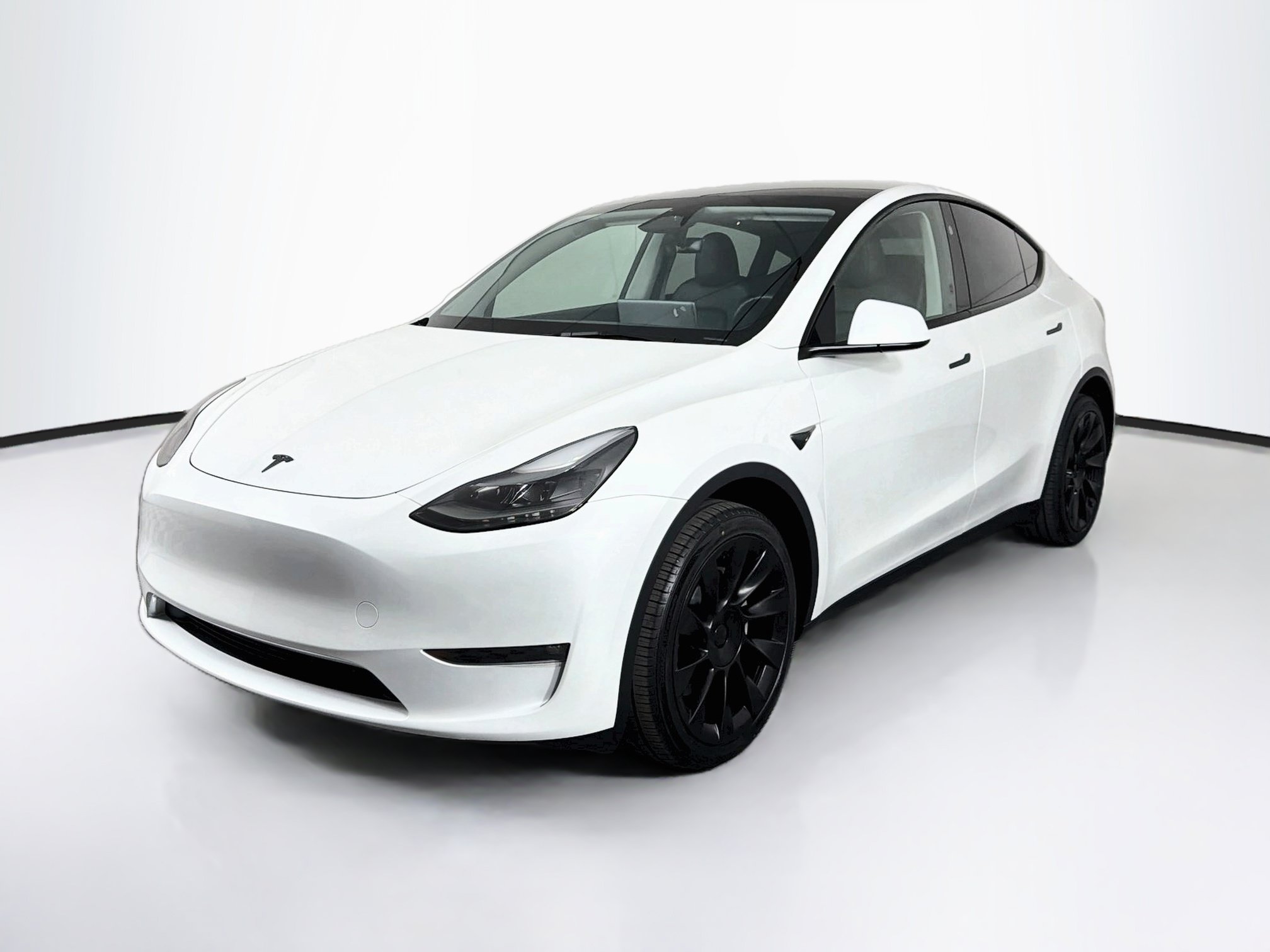 Used 2024 Tesla Model Y Long Range AWD/4WD image 3