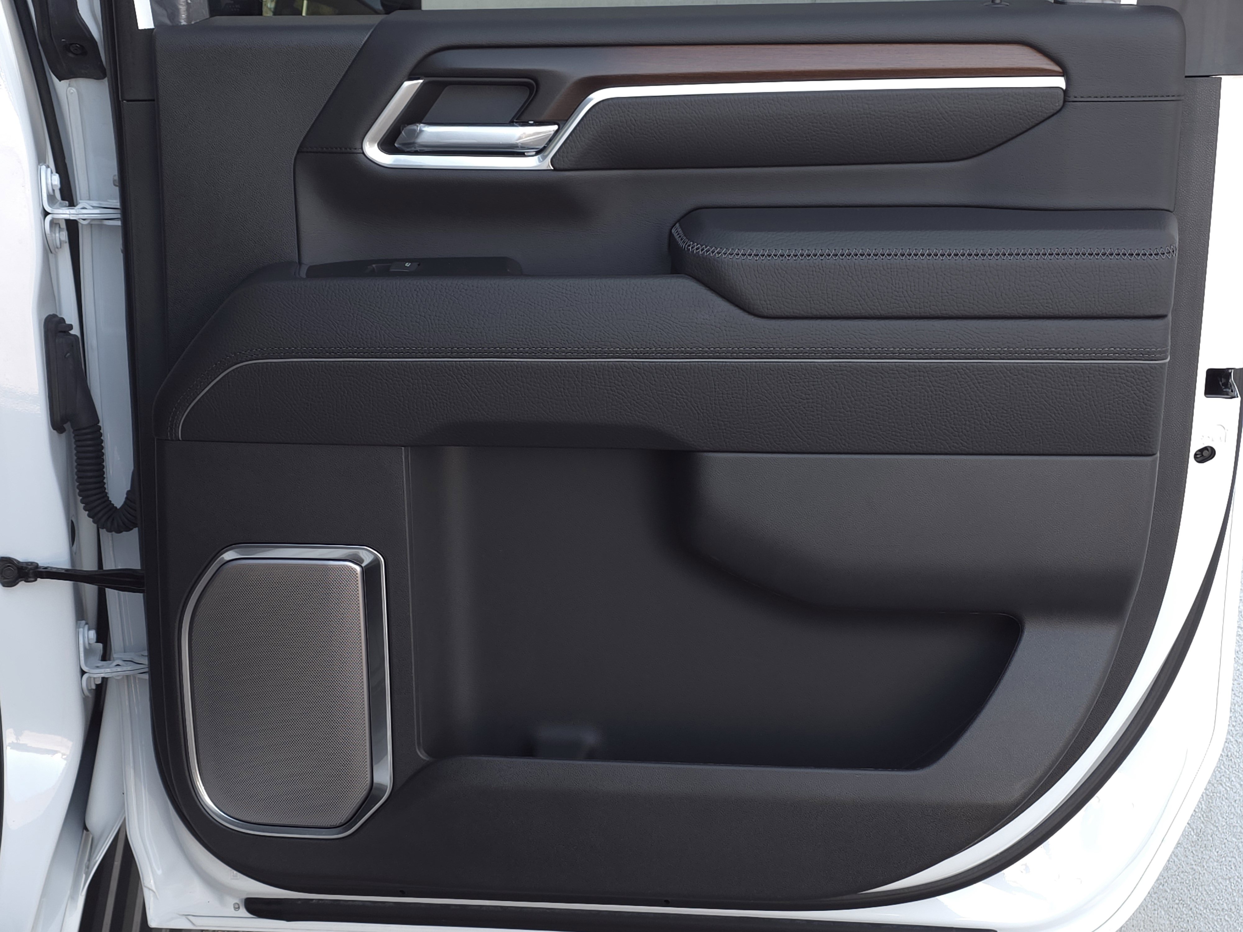 Used 2025 GMC Sierra 2500 Denali w/ Denali Reserve Package image 40