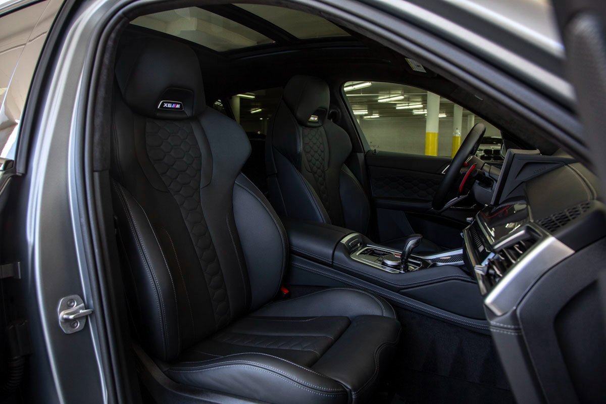 Certified 2025 BMW X6 M Competition w/ Executive Package image 38