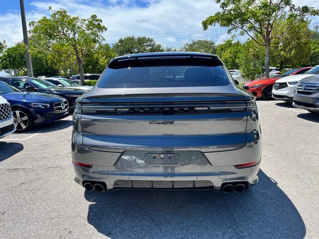 Used 2024 Porsche Cayenne Coupe w/ Premium Package Plus AWD/4WD image 5