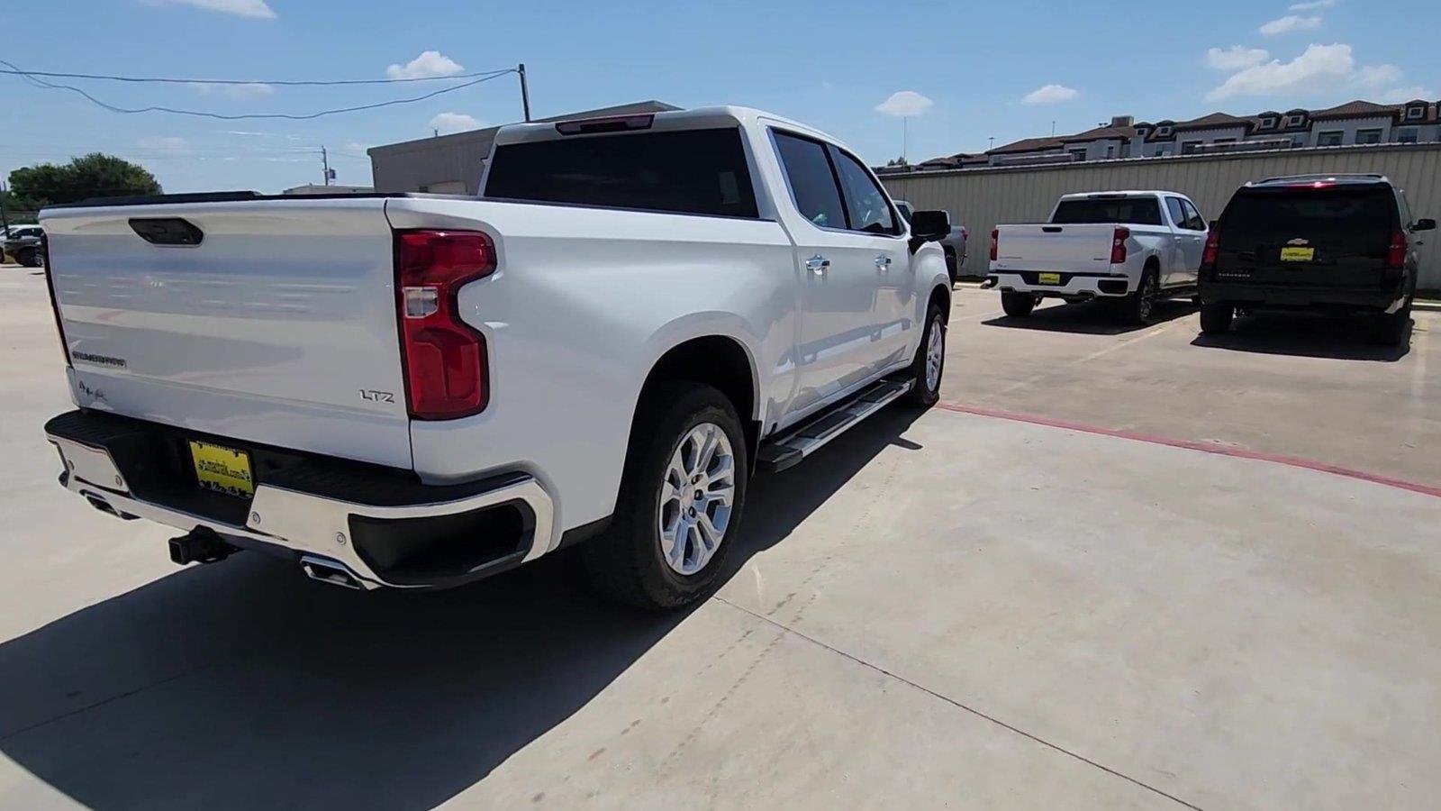 Used 2023 Chevrolet Silverado 1500 LTZ w/ Z71 Off-Road Package AWD/4WD image 8