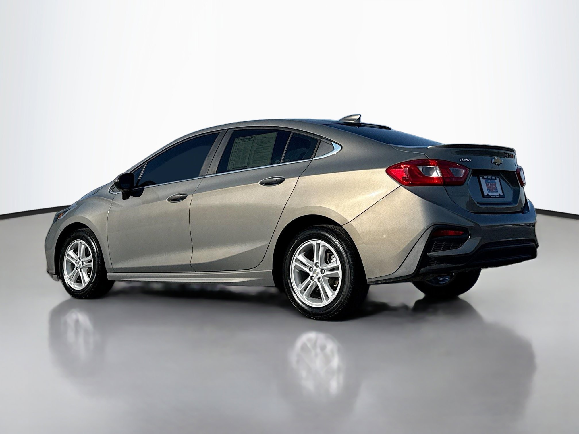 Used 2017 Chevrolet Cruze LT w/ RS Package FWD image 13