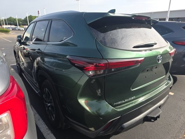Used 2025 Toyota Highlander XLE AWD/4WD image 7