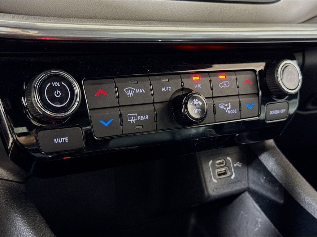 Used 2024 Jeep Compass Limited AWD/4WD image 13