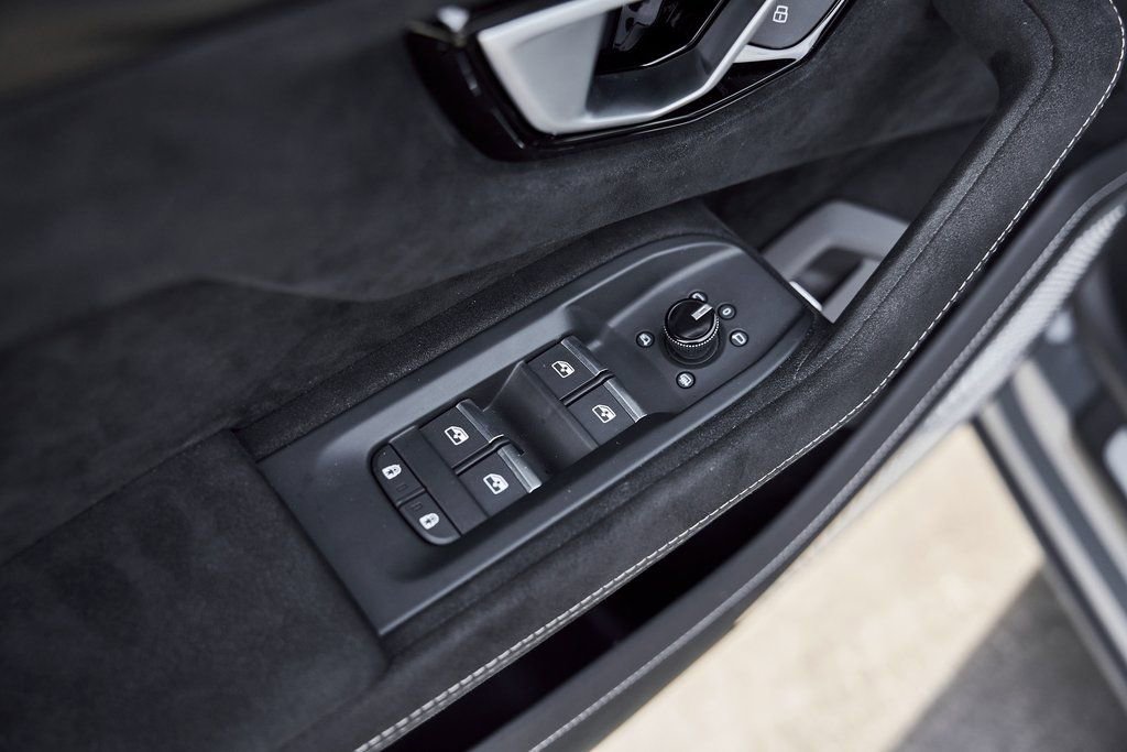Used 2024 Lamborghini Urus Performante image 37
