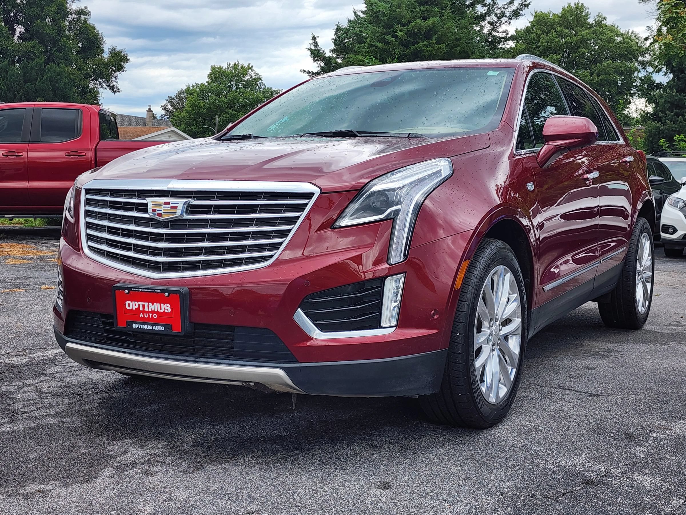 Used 2017 Cadillac XT5 Platinum w/ Driver Assist Package AWD/4WD image 3