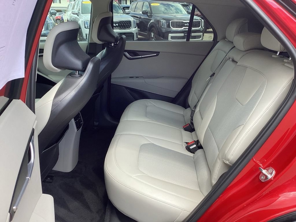 Used 2023 Kia Niro Wind w/ Wind Preserve Package FWD image 15