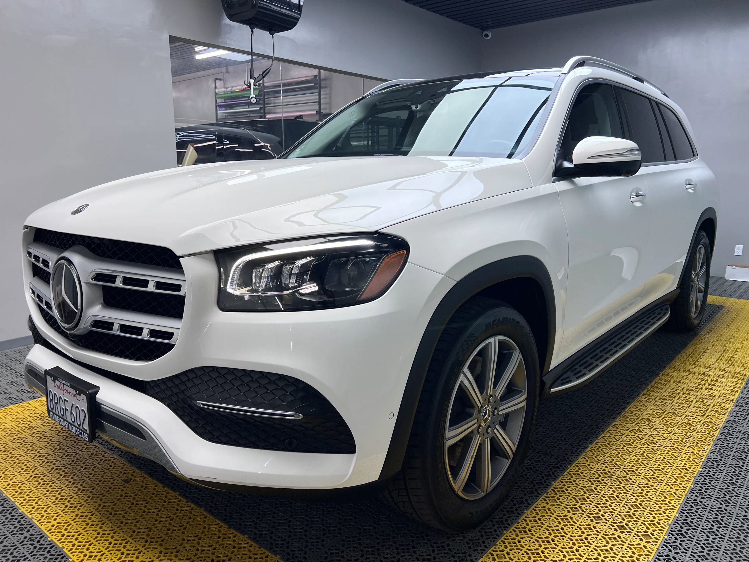 Used 2020 Mercedes-Benz GLS 450 4MATIC image 4