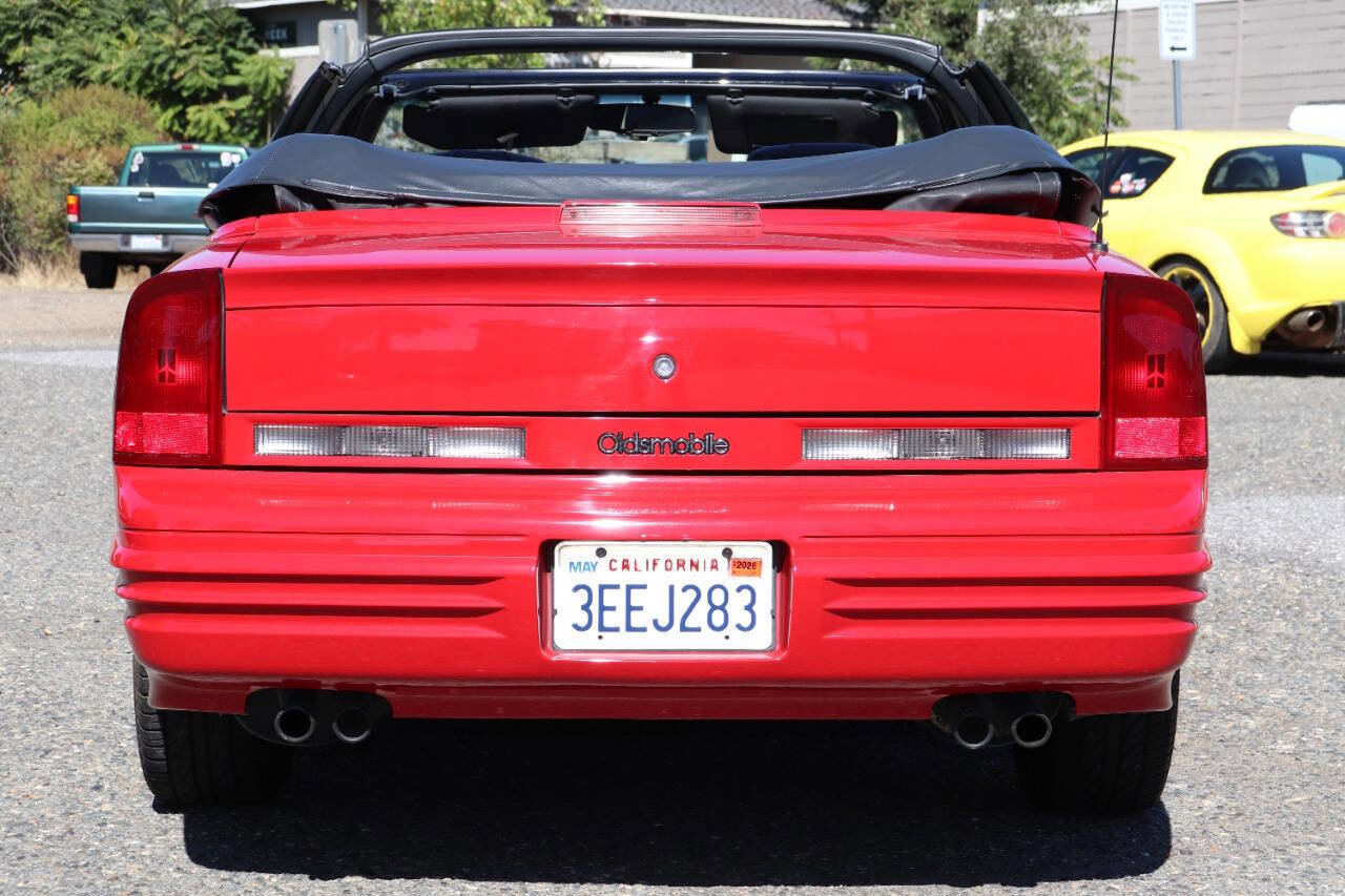 Used 1993 Oldsmobile Cutlass Supreme Convertible image 8