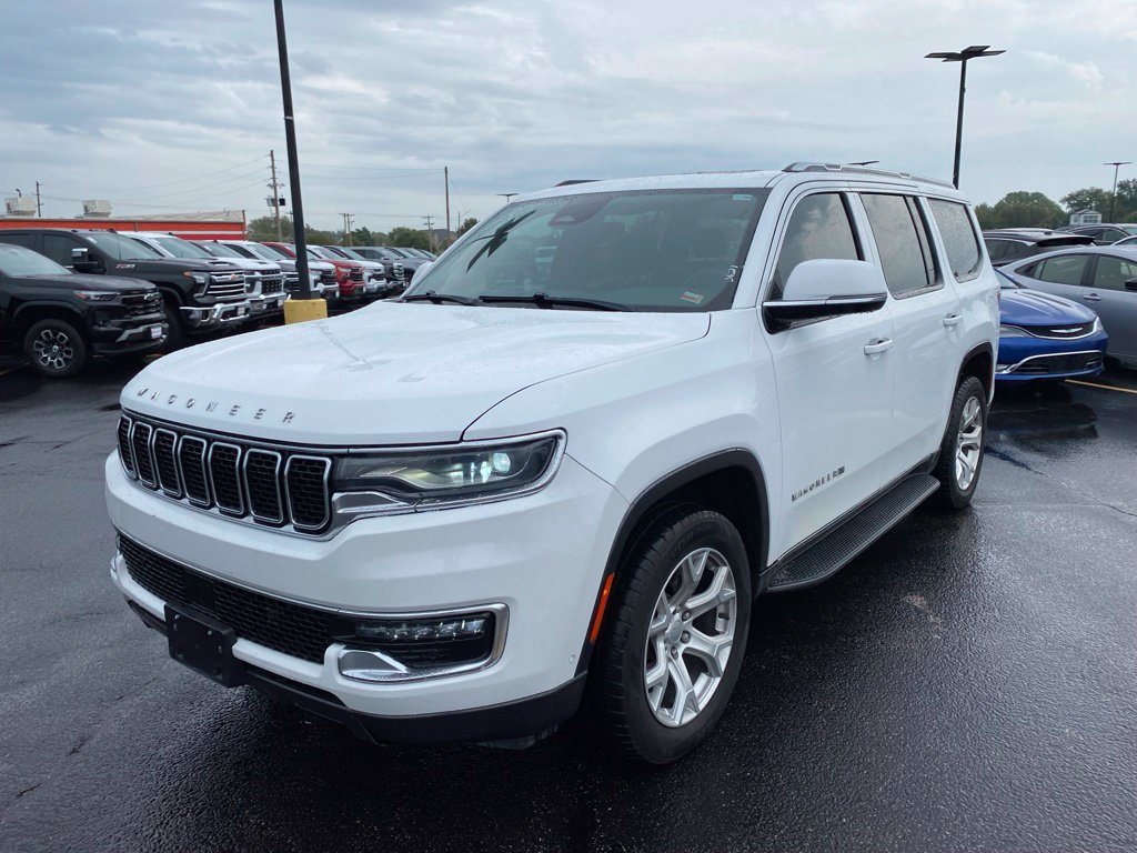 Used 2022 Jeep Wagoneer Series I w/ Premium Group I AWD/4WD image 6