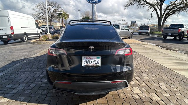 Used 2021 Tesla Model Y Long Range image 4