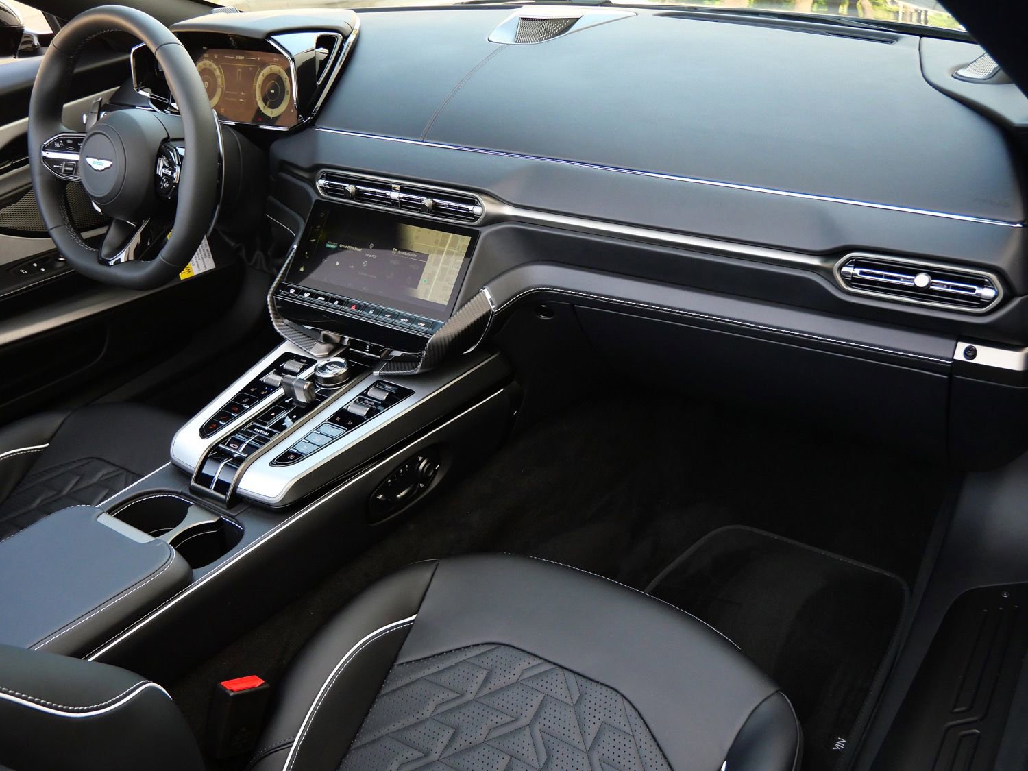 New 2026 Aston Martin Vanquish Convertible image 10