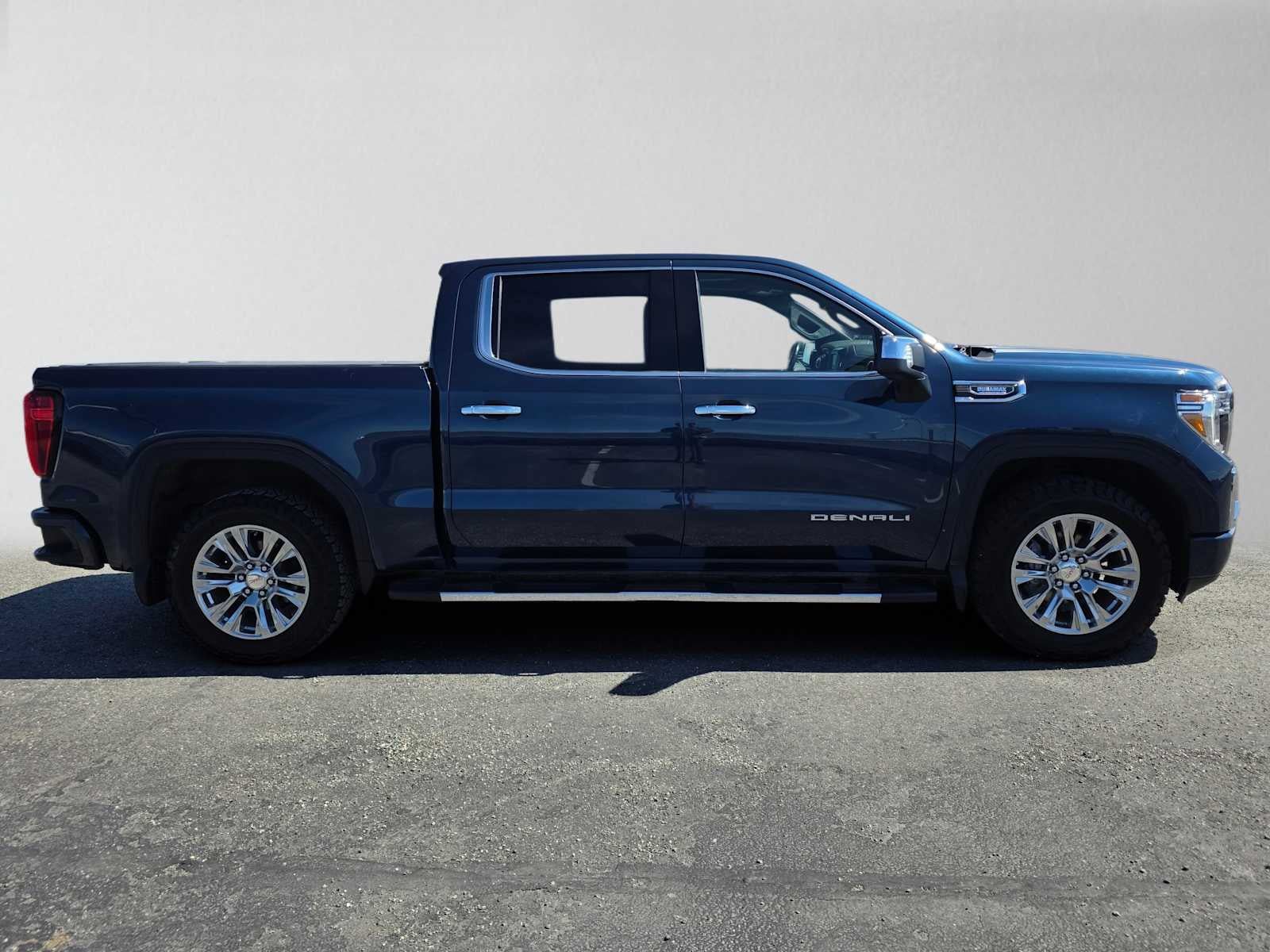 Certified 2021 GMC Sierra 1500 Denali w/ Technology Package AWD/4WD image 2