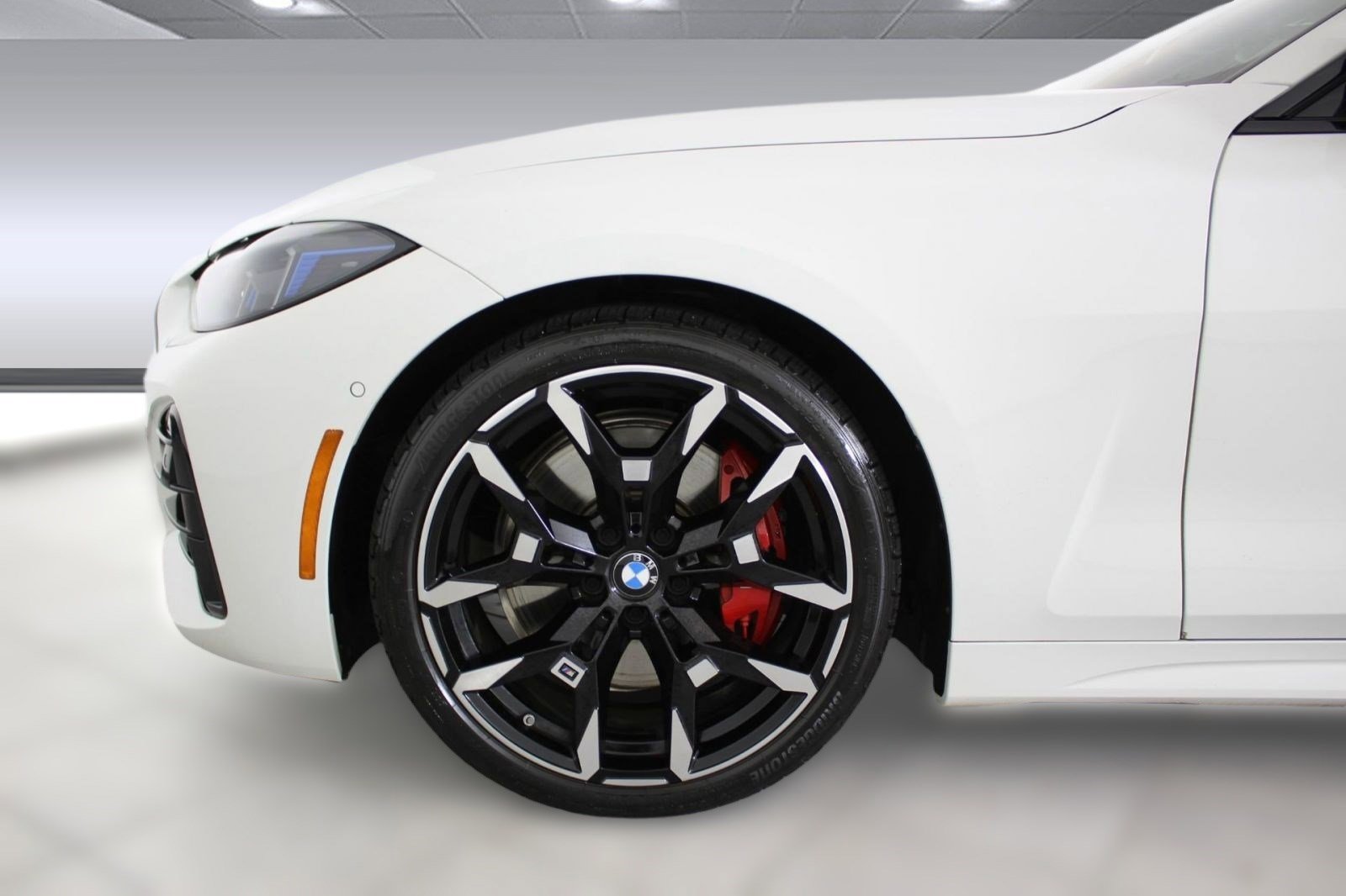 Used 2025 BMW M440i Coupe w/ Premium Package image 11