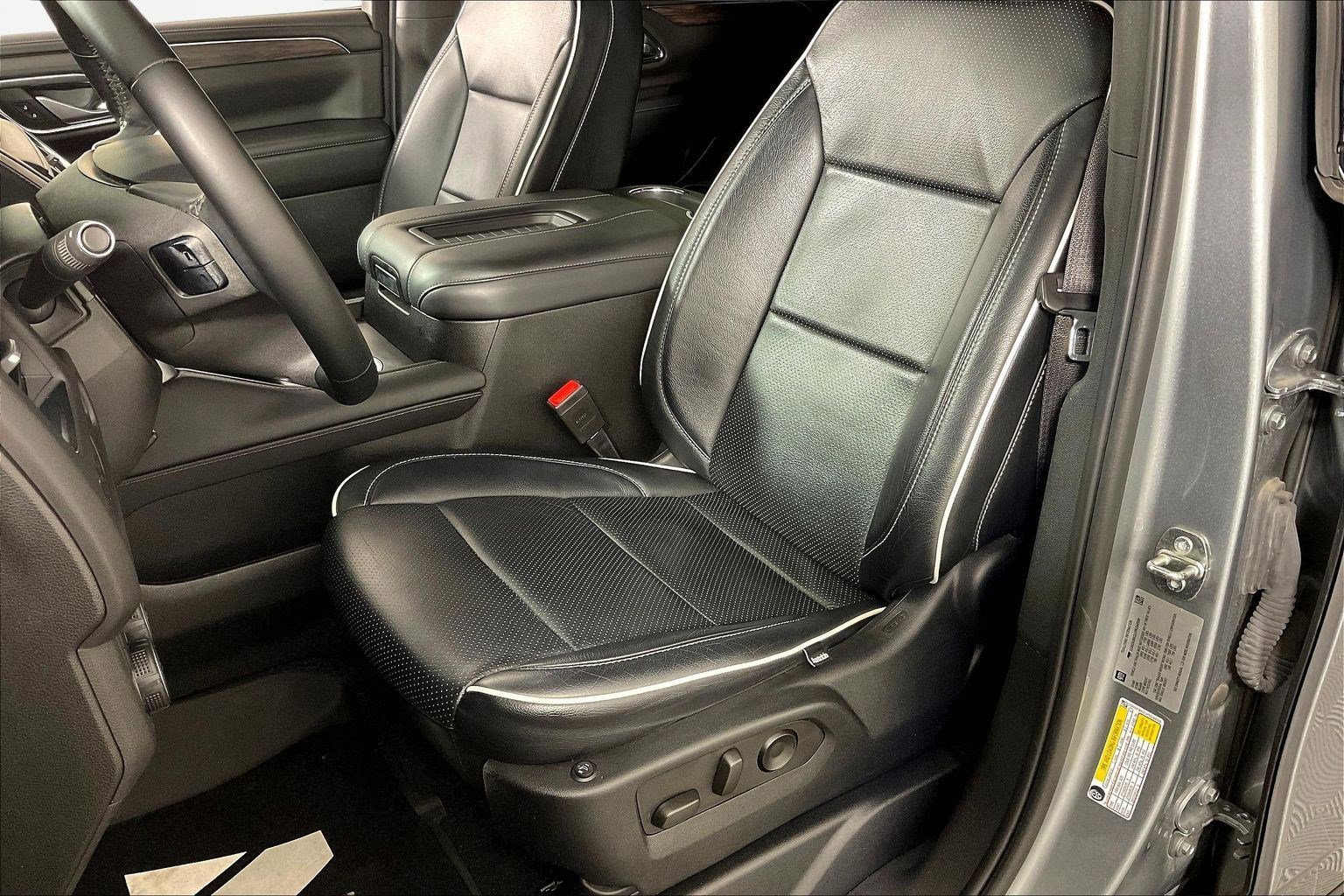 Used 2023 Chevrolet Suburban LS image 22