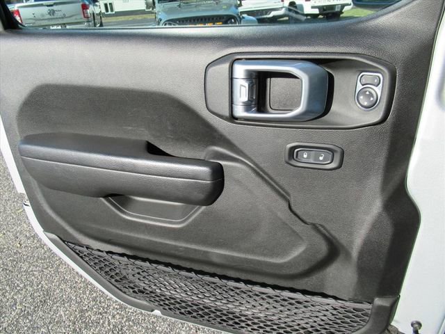 Used 2023 Jeep Wrangler Sport S image 15