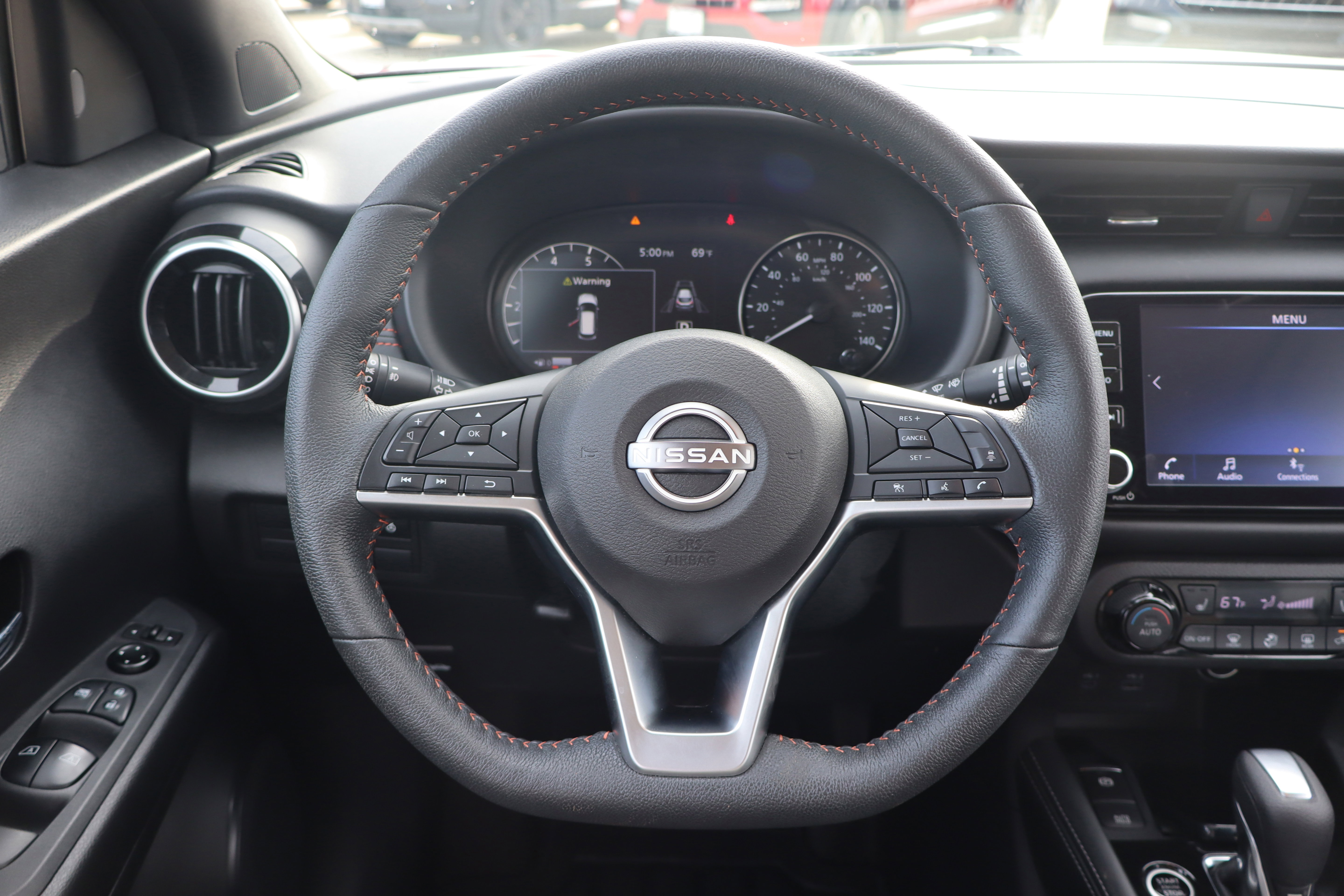 Used 2023 Nissan Kicks SR w/ SR Premium Package image 14